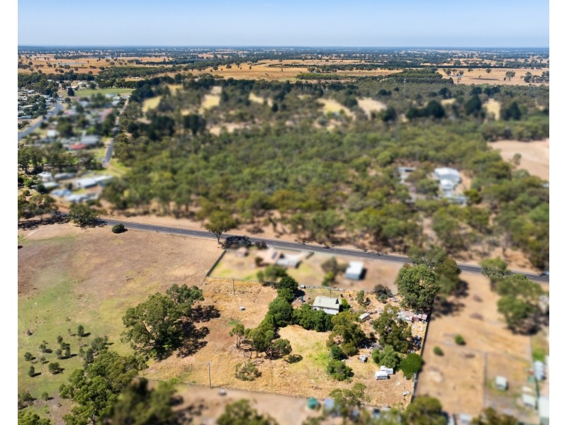 232 Elizabeth Street, Edenhope VIC 3318