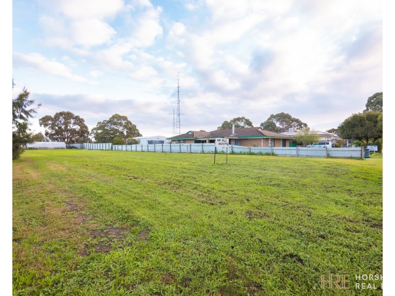 23 Edinburgh Road, Edenhope VIC 3318