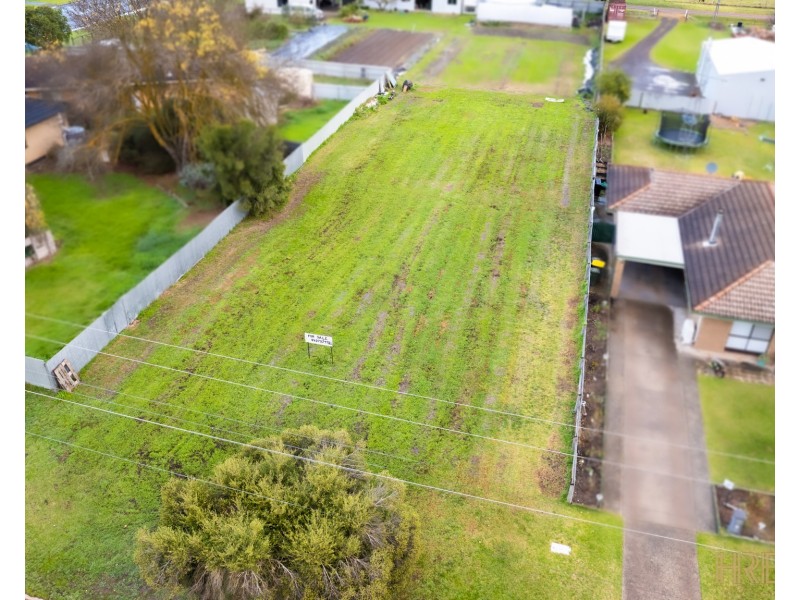 23 Edinburgh Road, Edenhope VIC 3318