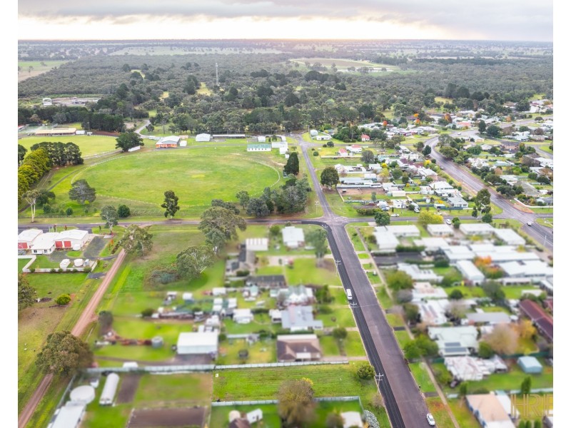 23 Edinburgh Road, Edenhope VIC 3318