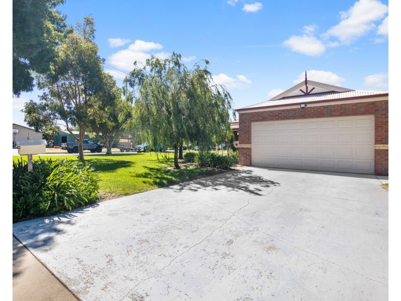 152 Nelson Street, Nhill VIC 3418