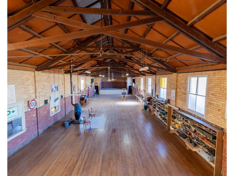 127 Woods Street, Donald VIC 3480