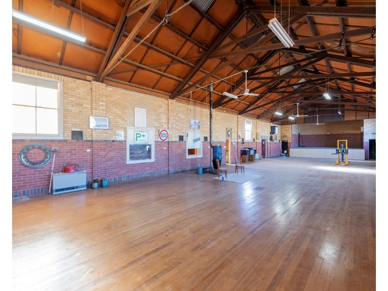 127 Woods Street, Donald VIC 3480