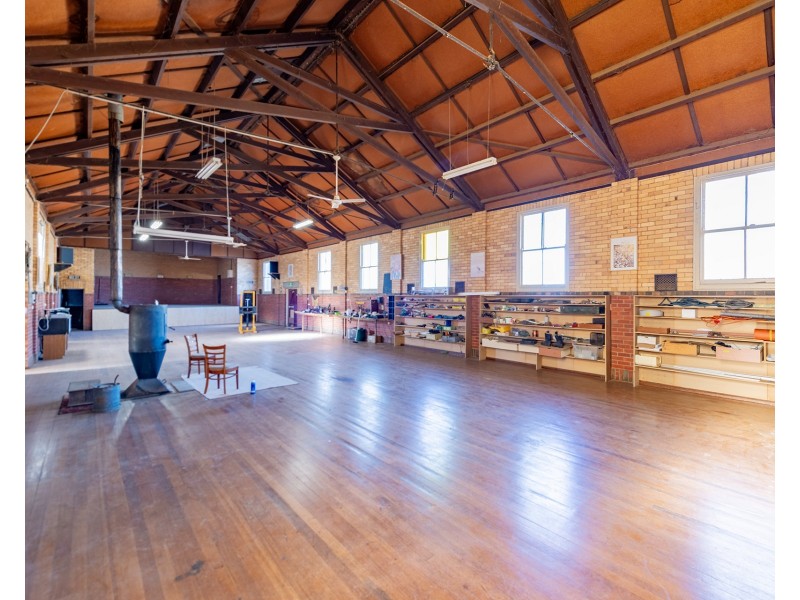 127 Woods Street, Donald VIC 3480