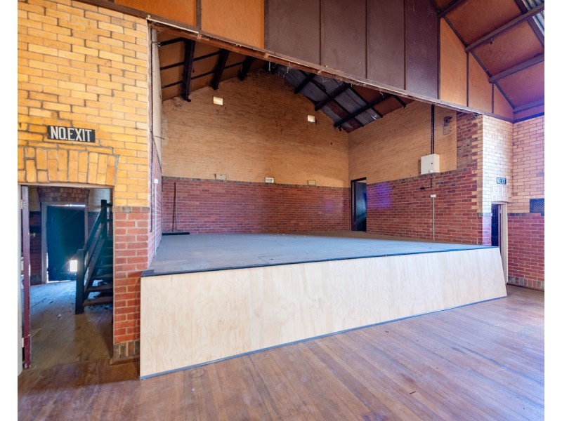 127 Woods Street, Donald VIC 3480