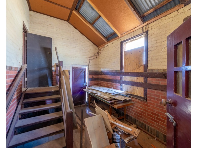 127 Woods Street, Donald VIC 3480