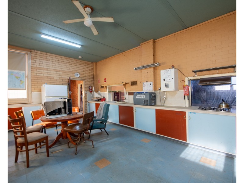 127 Woods Street, Donald VIC 3480