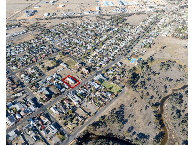 127 Woods Street, Donald VIC 3480