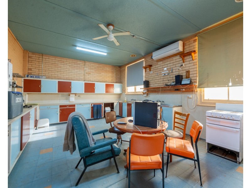 127 Woods Street, Donald VIC 3480