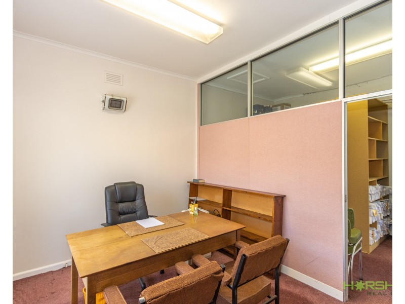 77 Elizabeth Street, Edenhope VIC 3318