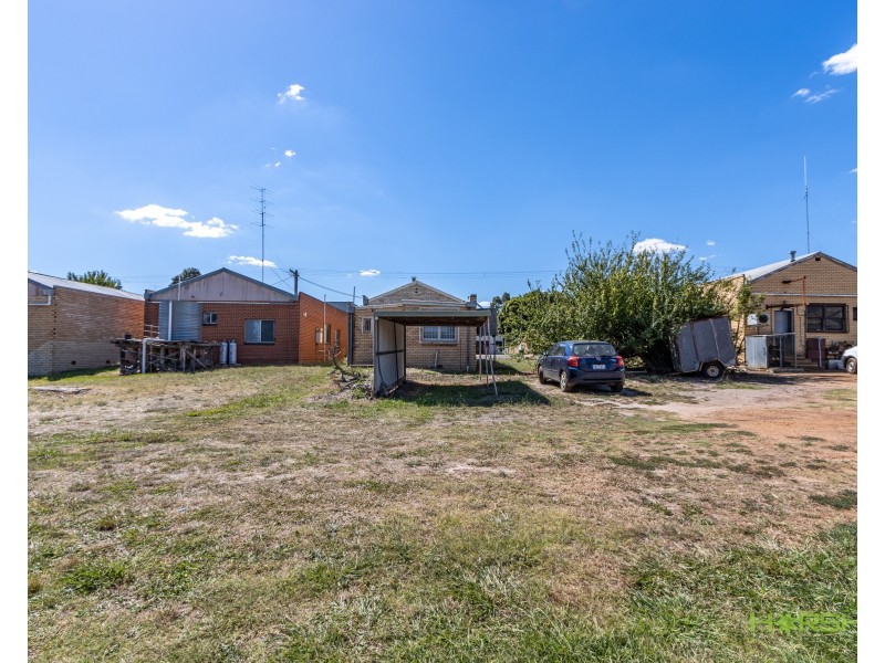 77 Elizabeth Street, Edenhope VIC 3318