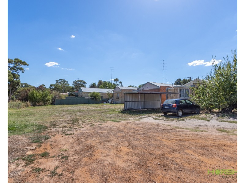 77 Elizabeth Street, Edenhope VIC 3318