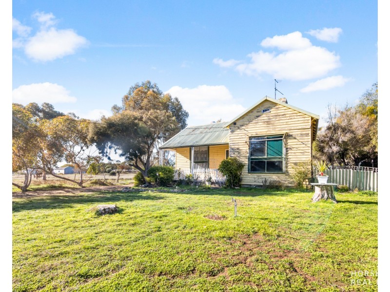 5 Carroll Street, Minyip VIC 3392