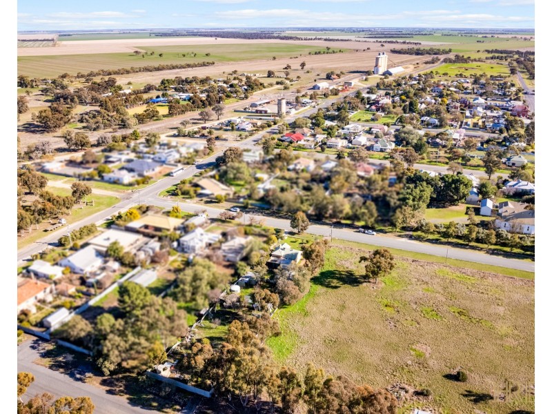 5 Carroll Street, Minyip VIC 3392