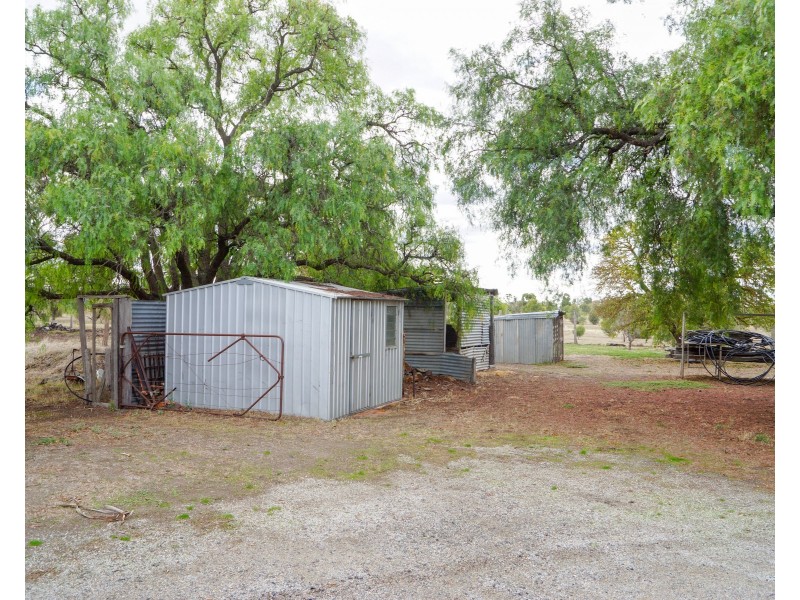 75 Lake Avenue, Natimuk VIC 3409