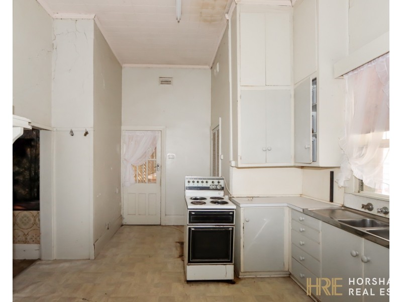 8 Woolcock Street, Warracknabeal VIC 3393