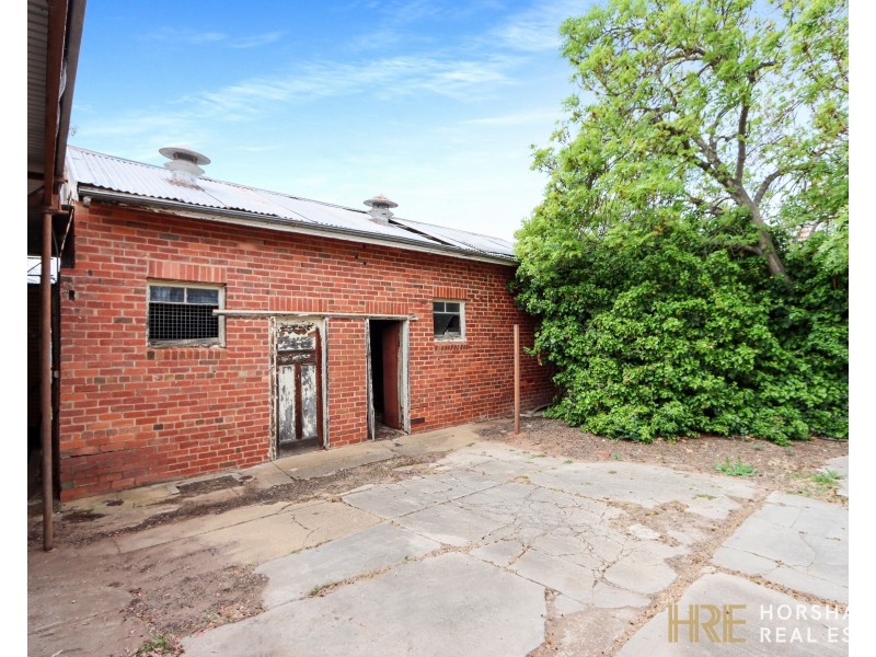 8 Woolcock Street, Warracknabeal VIC 3393