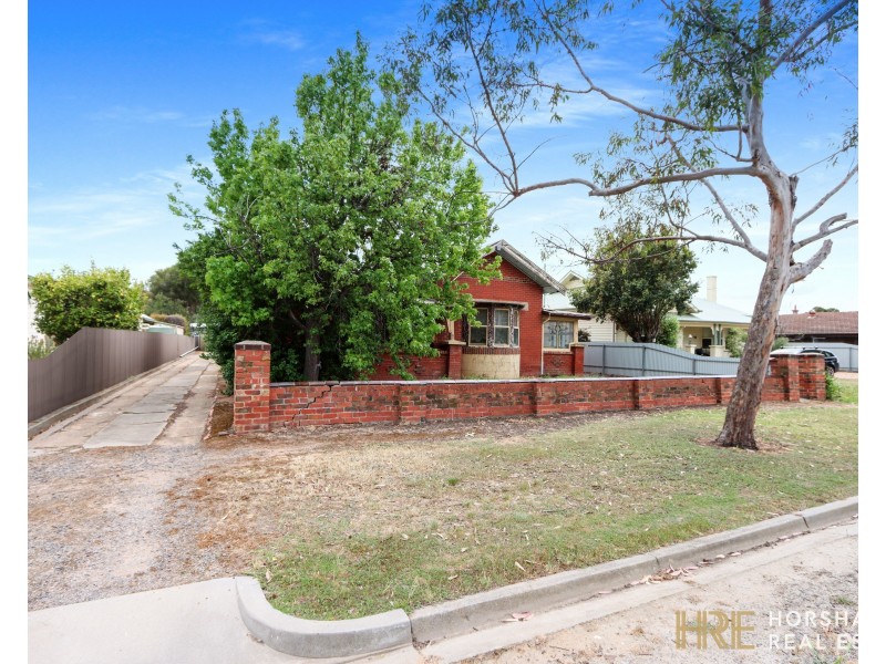 8 Woolcock Street, Warracknabeal VIC 3393