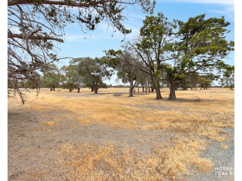 318 Rokeskys Road, Drung VIC 3401