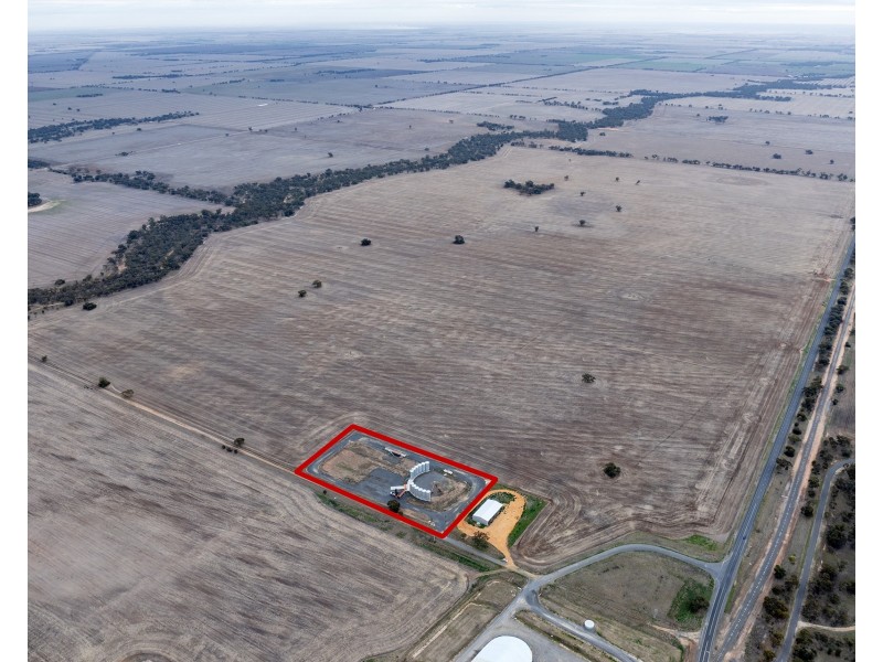 36 Tarrant Road, Warracknabeal VIC 3393