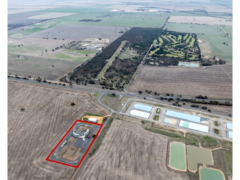 36 Tarrant Road, Warracknabeal VIC 3393