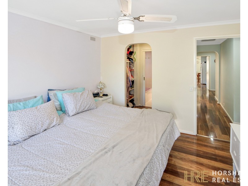 15 Willow Court, Donald VIC 3480