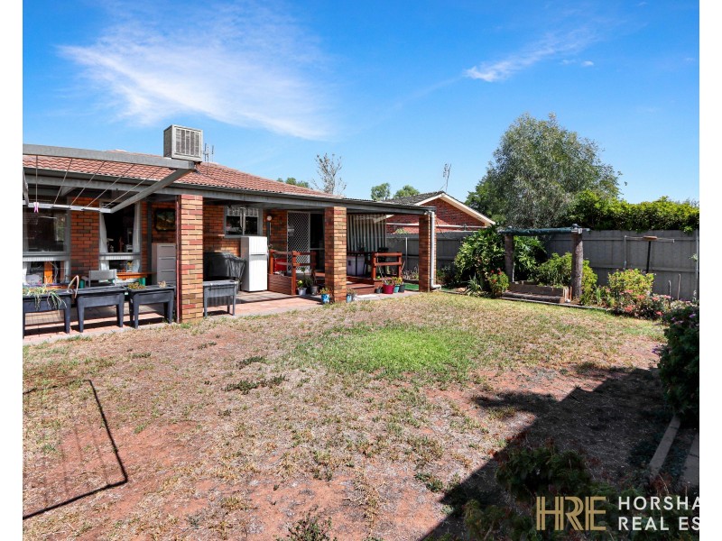 15 Willow Court, Donald VIC 3480