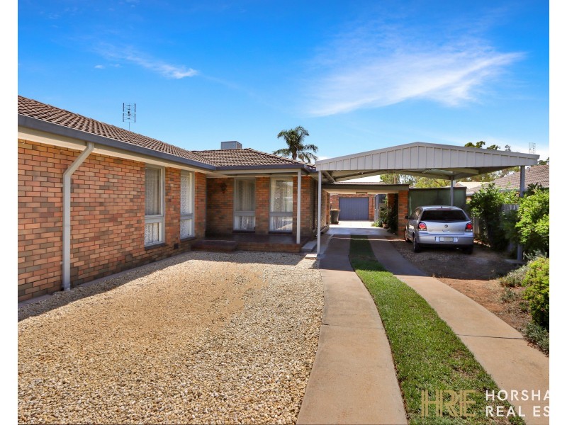 15 Willow Court, Donald VIC 3480