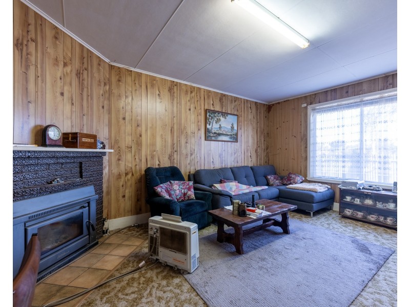 11 Carroll Street, Minyip VIC 3392