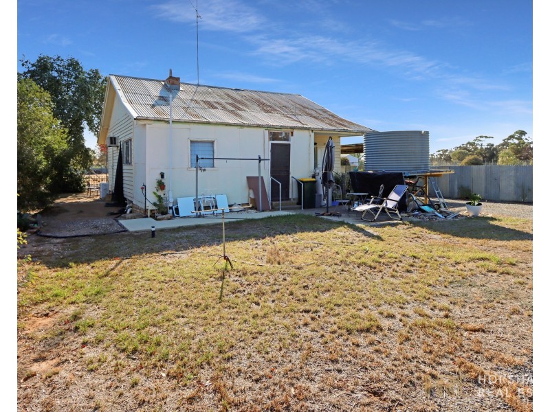 16 Alfred Street, Donald VIC 3480