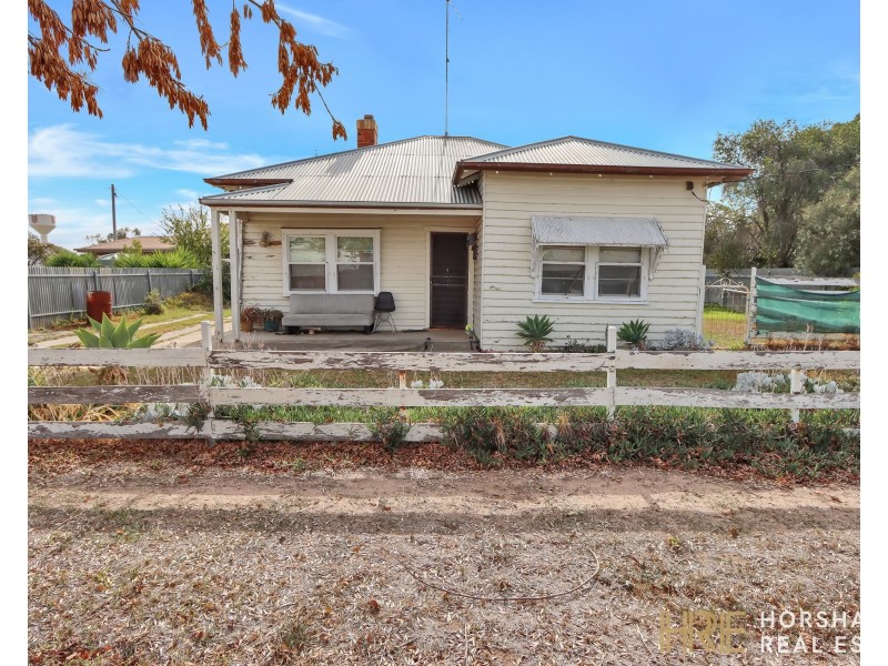 4 Franklin Street, Warracknabeal VIC 3393