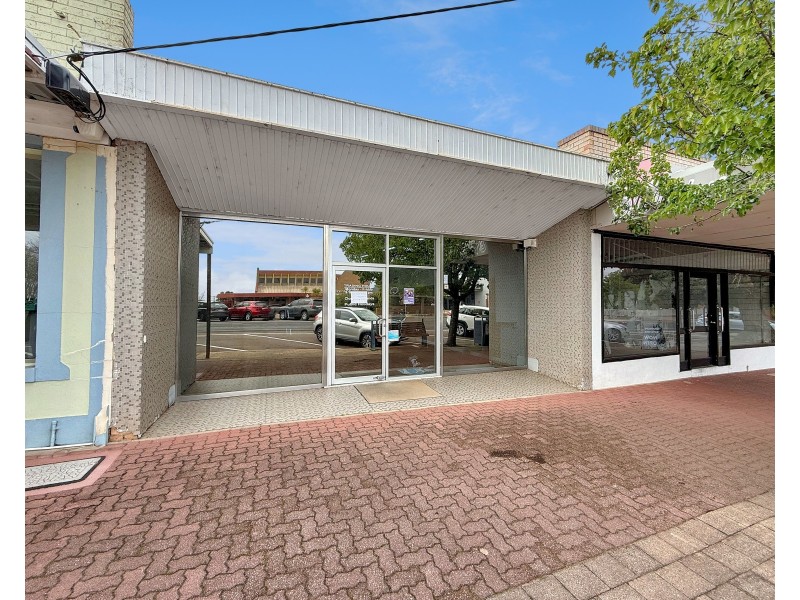 69 Elizabeth Street, Edenhope VIC 3318