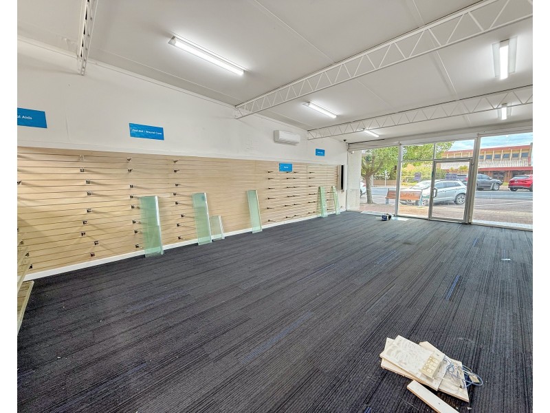 69 Elizabeth Street, Edenhope VIC 3318