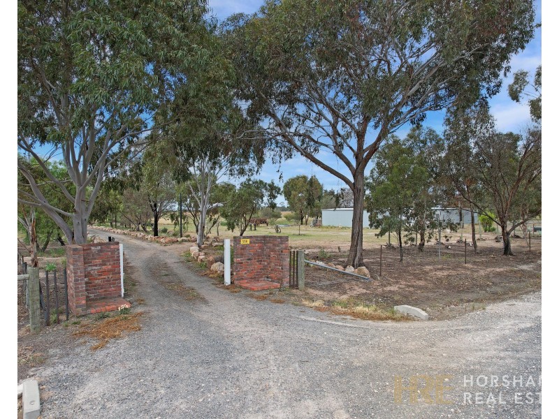 538 School Road, Drung VIC 3401