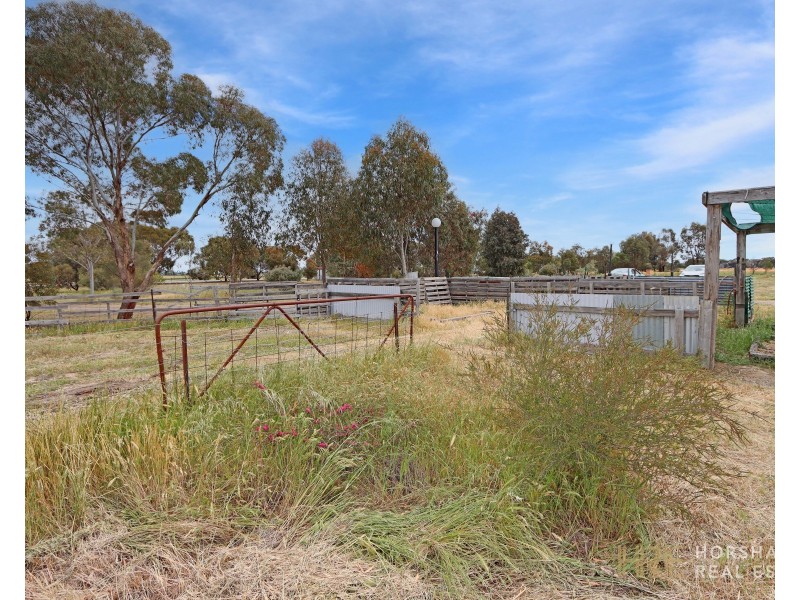 538 School Road, Drung VIC 3401