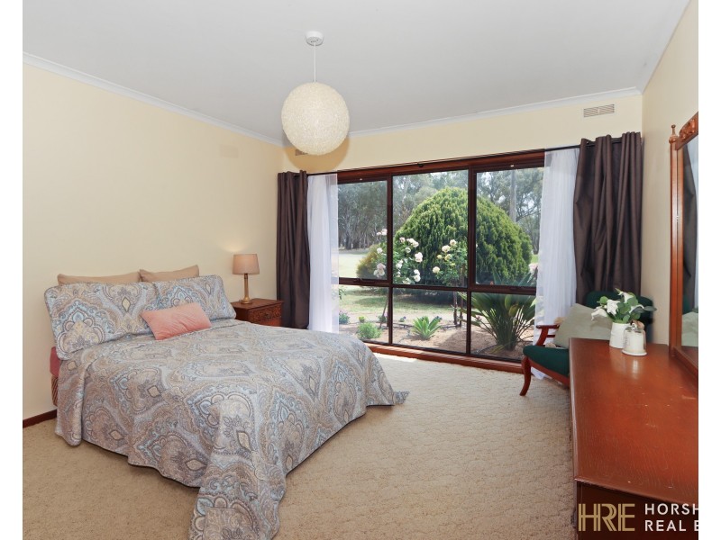 130 Craig Avenue, Warracknabeal VIC 3393