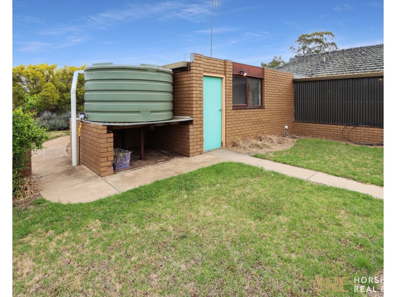 130 Craig Avenue, Warracknabeal VIC 3393