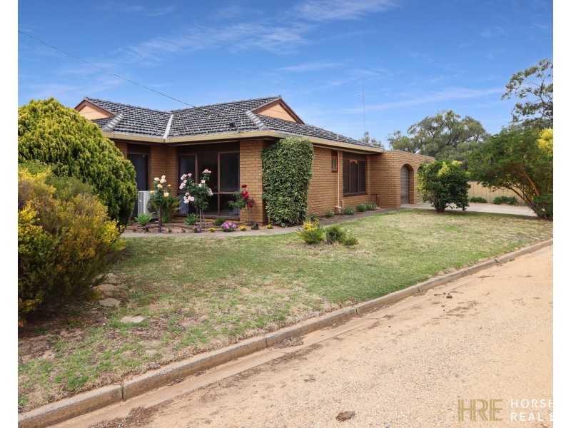 130 Craig Avenue, Warracknabeal VIC 3393