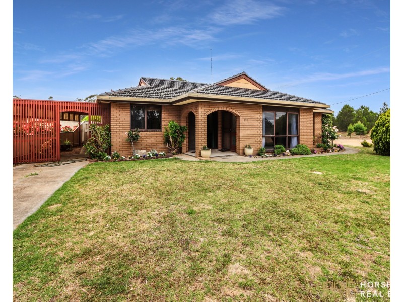 130 Craig Avenue, Warracknabeal VIC 3393