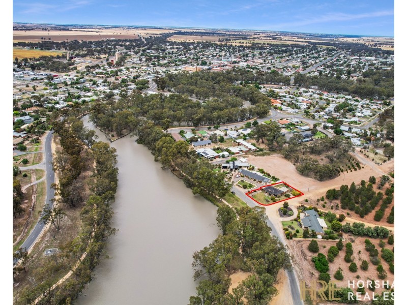130 Craig Avenue, Warracknabeal VIC 3393