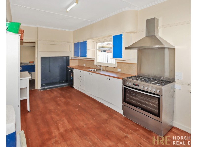 14 Woolcock Street, Warracknabeal VIC 3393