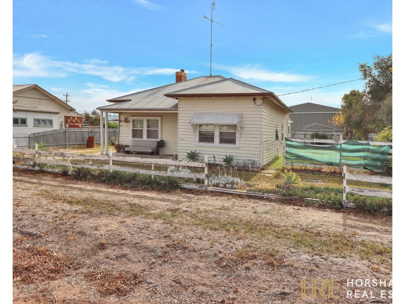 4 Franklin Street, Warracknabeal VIC 3393