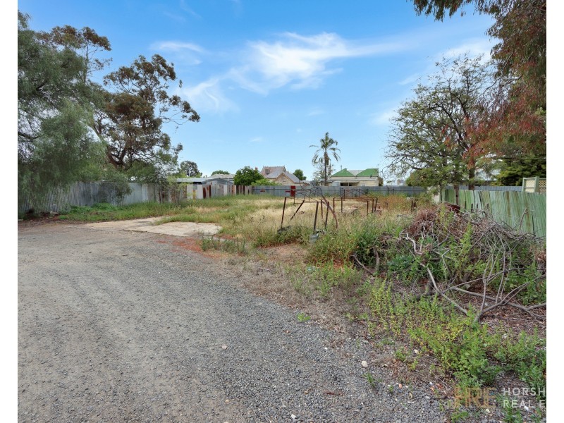 8B Woolcock Street, Warracknabeal VIC 3393