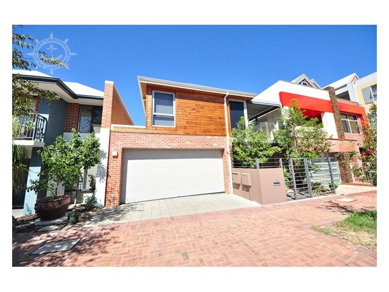 8 Kakulas Crescent, Northbridge WA 6003