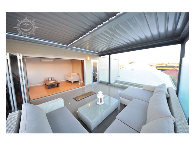 8 Kakulas Crescent, Northbridge WA 6003