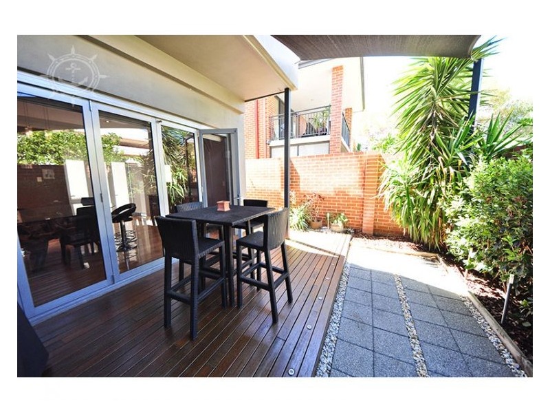 8 Kakulas Crescent, Northbridge WA 6003