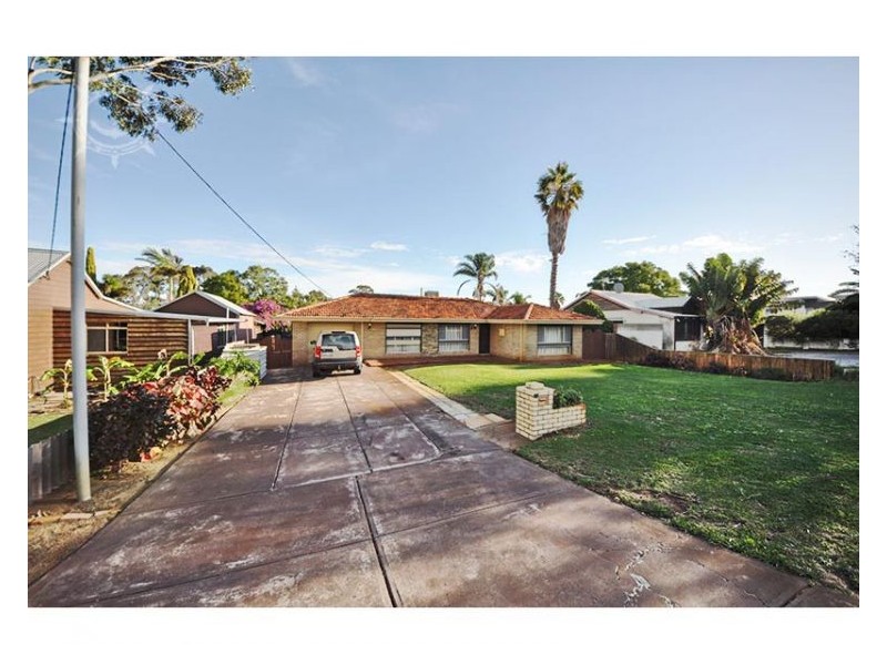 13 Goldsmith Road, Spearwood WA 6163