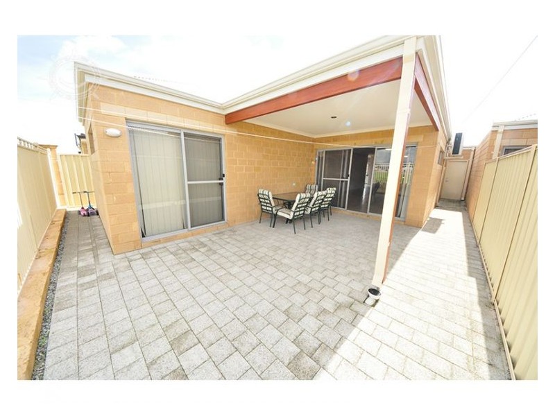 3 Gicha Close, Munster WA 6166