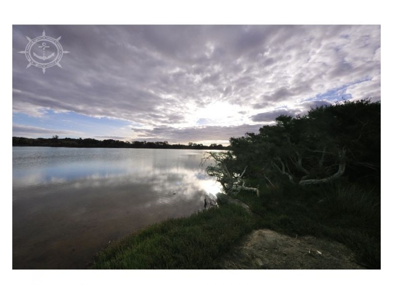 3 Gicha Close, Munster WA 6166