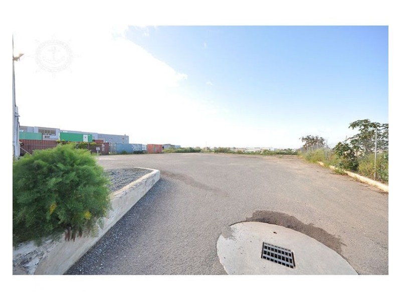 14 Howson Way, Bibra Lake WA 6163